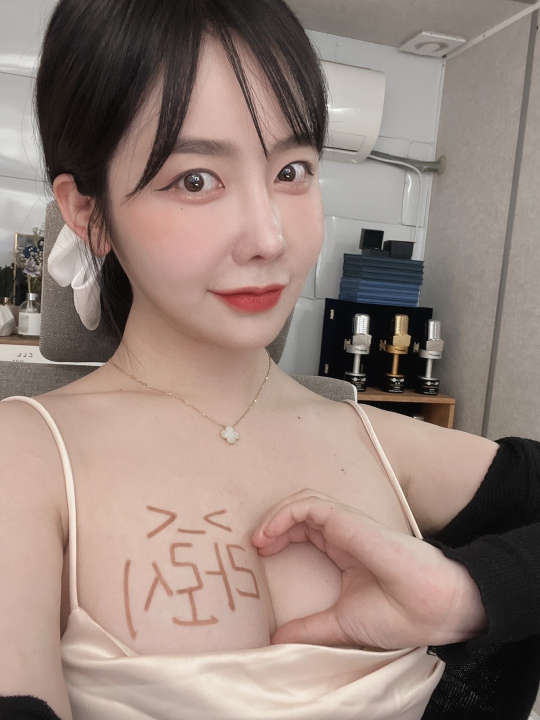 라로시_'s 방송국 셀카 모음 | AfreecaTV Blog